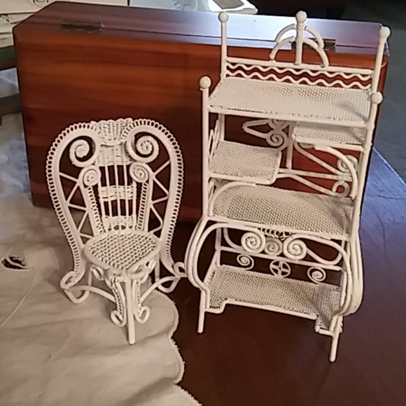 Vintage metal Doll House Furniture